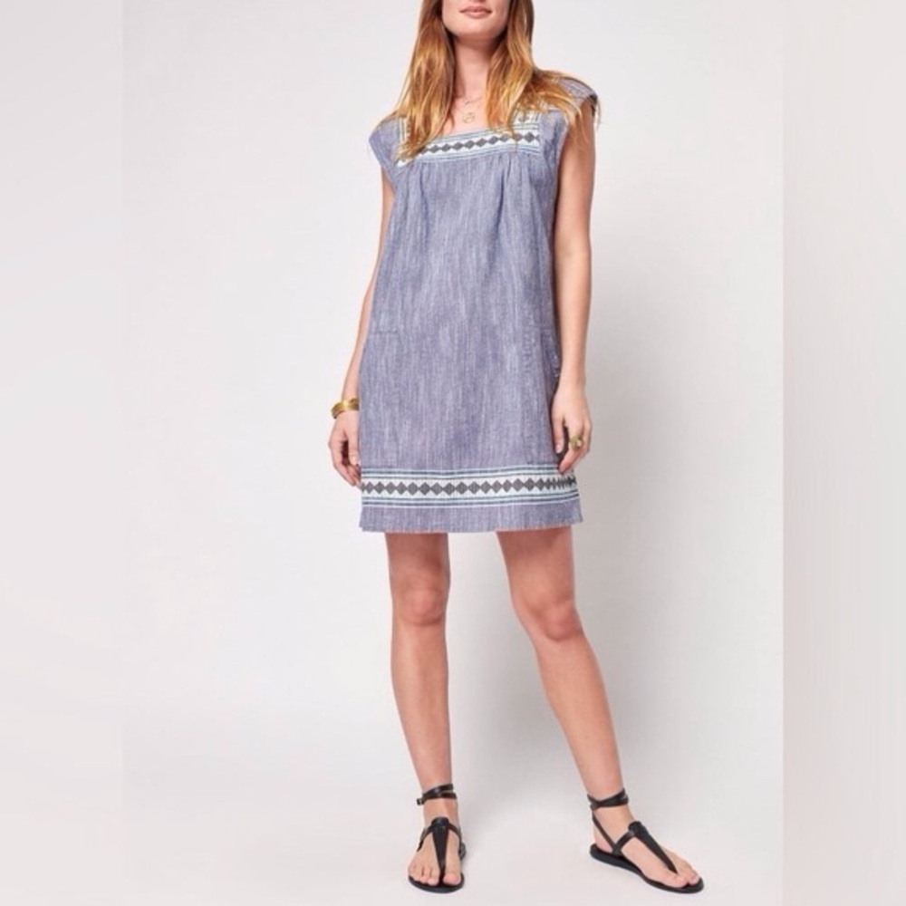 Faherty Hailee Washed Cotton Chambray Dress in Blue Size Small.